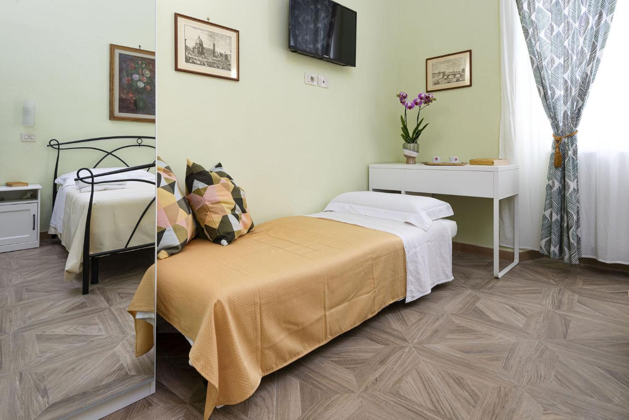 Cadorna Rooms In Флоренция Екстериор снимка